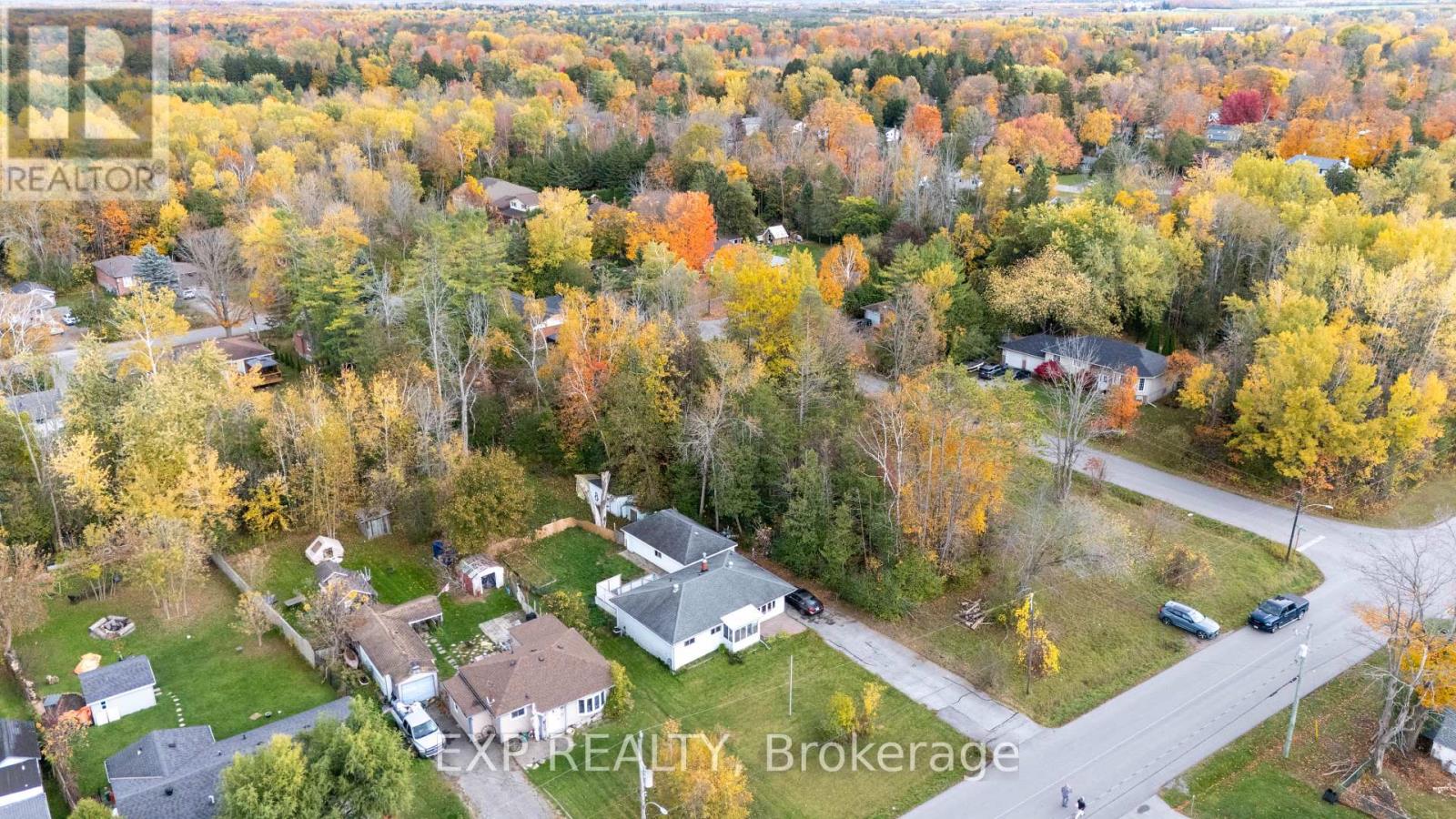 23 Grew Boulevard, Georgina, Ontario  L0E 1L0 - Photo 25 - N12485059