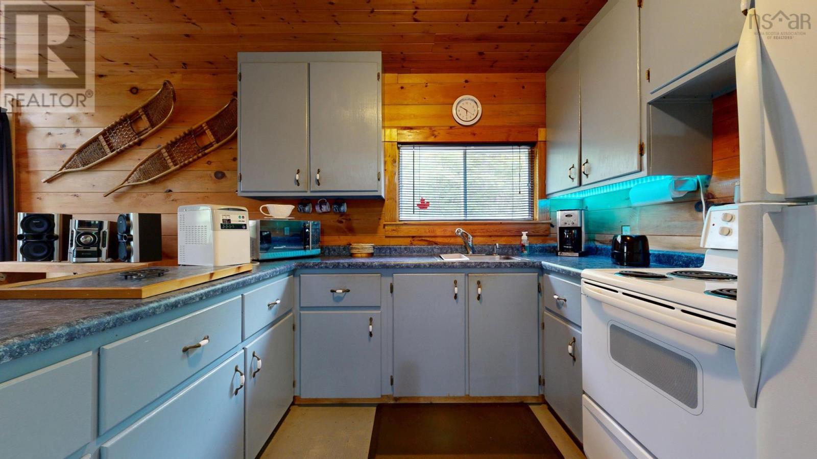 190 Chipman Lane, Waterloo Lake, Nova Scotia  B0S 1P0 - Photo 5 - 202526714