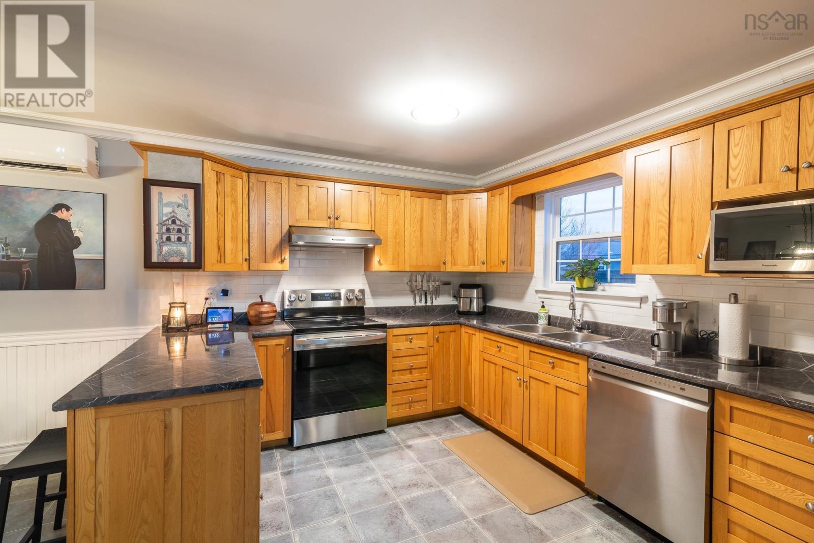 54 Eaton Drive, Valley, Nova Scotia  B6L 3J9 - Photo 16 - 202526664