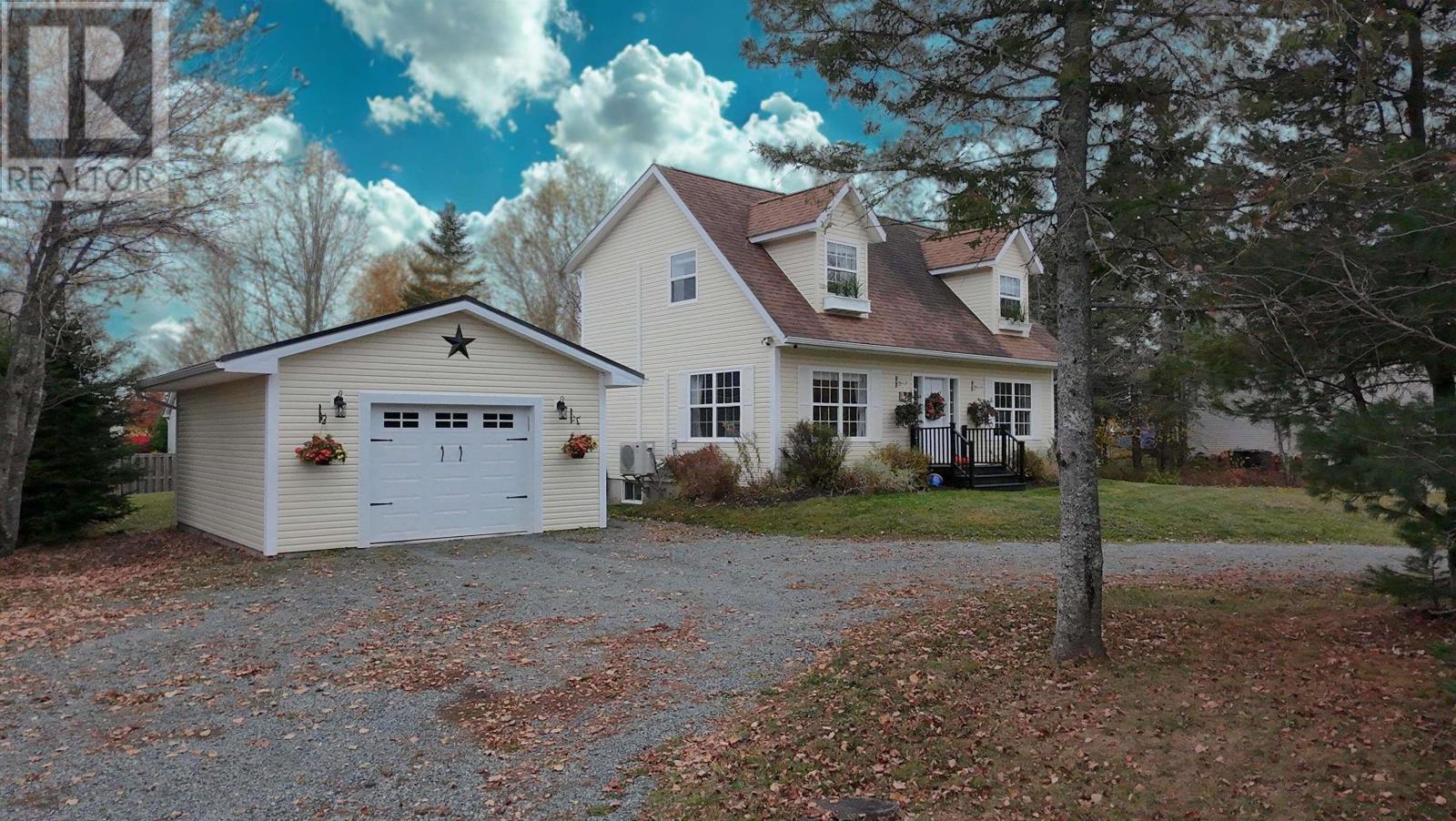 54 Eaton Drive, Valley, Nova Scotia  B6L 3J9 - Photo 2 - 202526664
