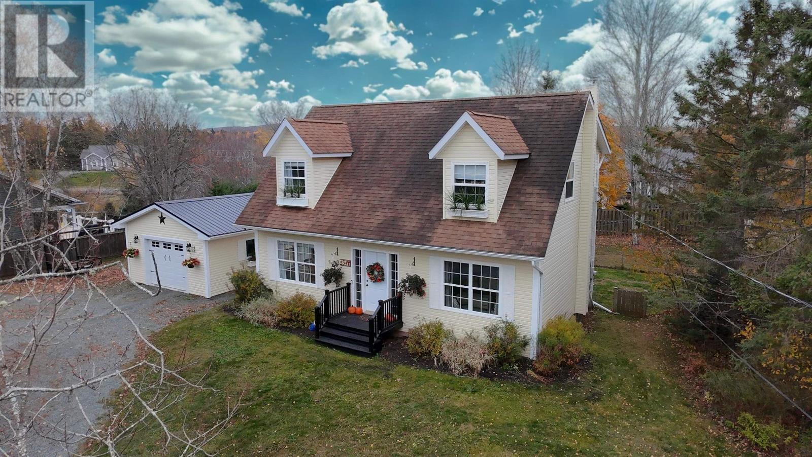 54 Eaton Drive, Valley, Nova Scotia  B6L 3J9 - Photo 3 - 202526664