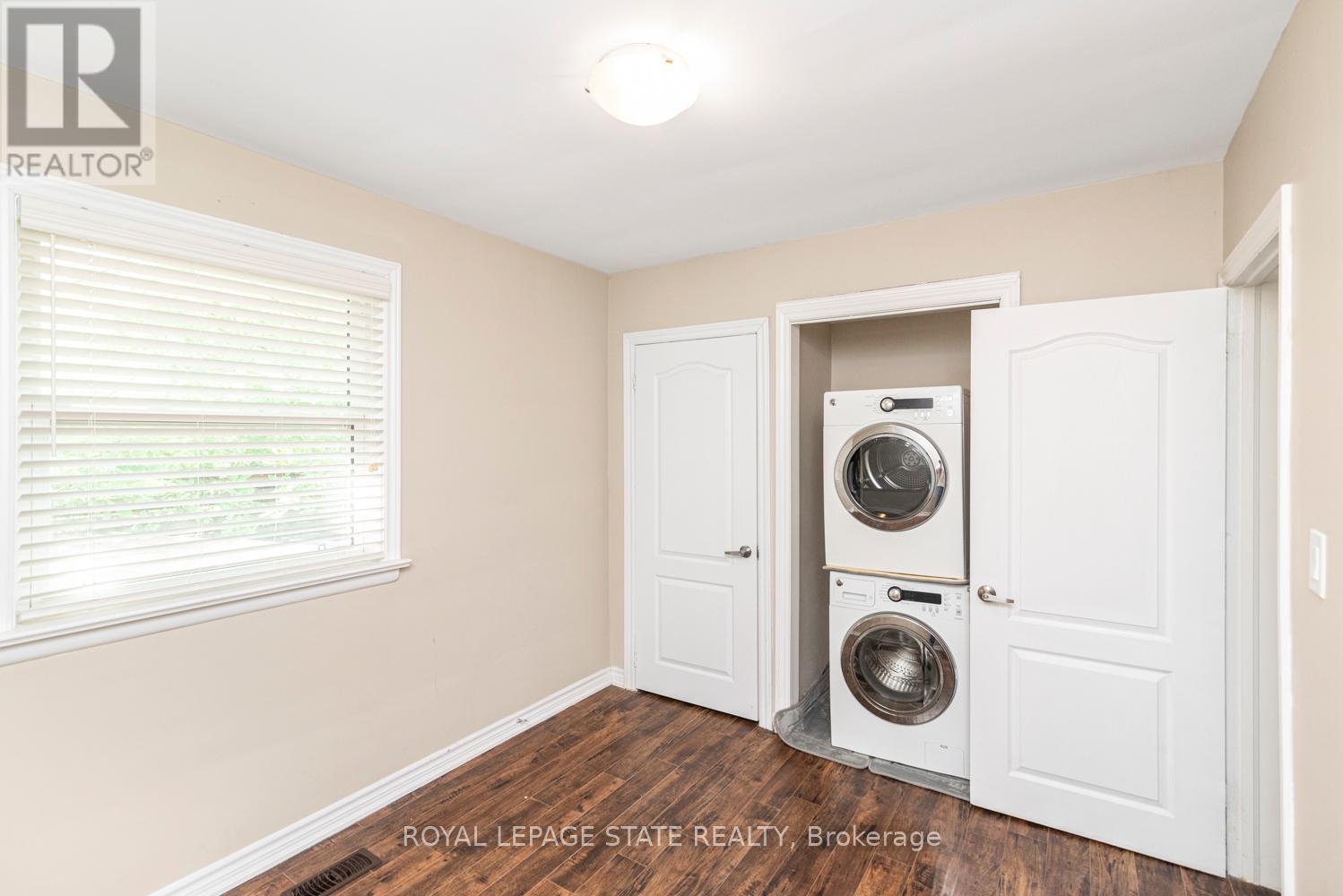 2278 Mount Forest Drive, Burlington, Ontario  L7P 1J2 - Photo 20 - W12484761