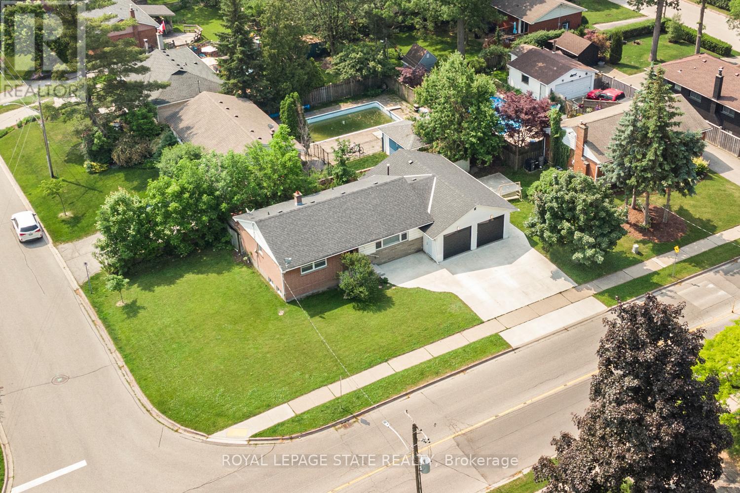 2278 Mount Forest Drive, Burlington, Ontario  L7P 1J2 - Photo 5 - W12484761