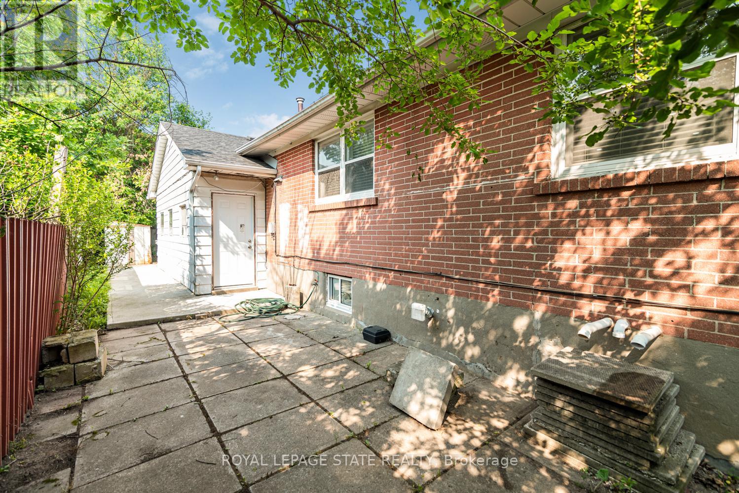 2278 Mount Forest Drive, Burlington, Ontario  L7P 1J2 - Photo 42 - W12484761