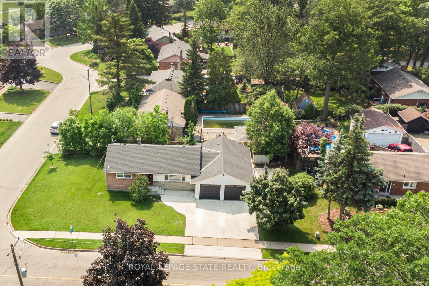 2278 Mount Forest Drive, Burlington, Ontario  L7P 1J2 - Photo 6 - W12484761