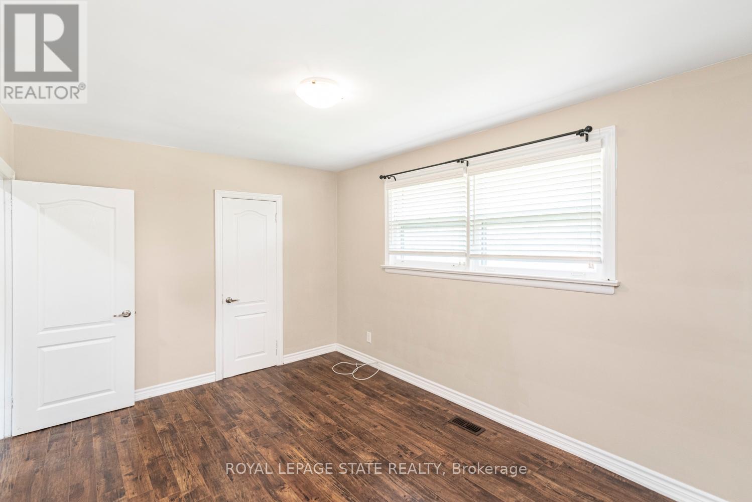 2278 Mount Forest Drive, Burlington, Ontario  L7P 1J2 - Photo 17 - W12484761