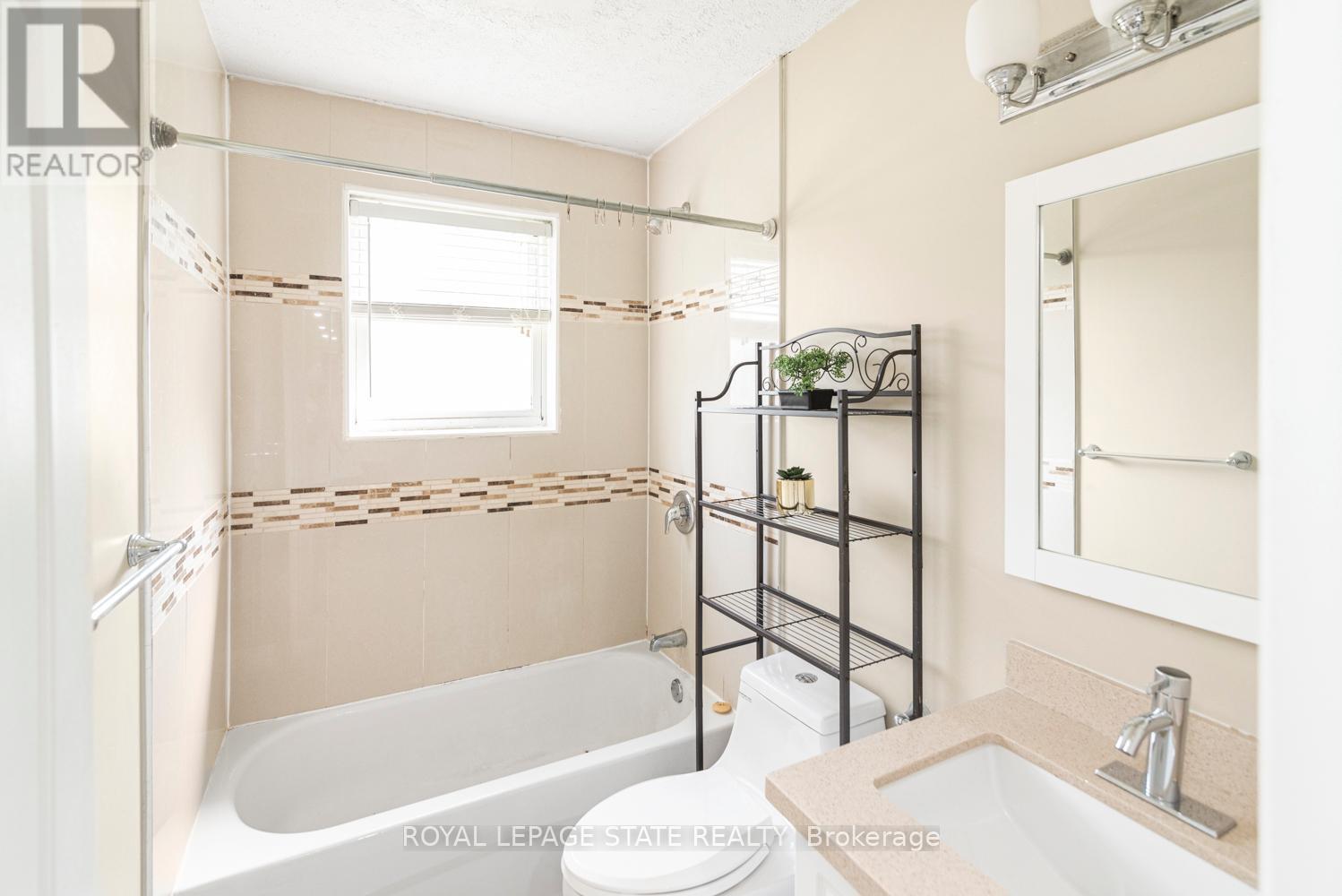 2278 Mount Forest Drive, Burlington, Ontario  L7P 1J2 - Photo 22 - W12484761