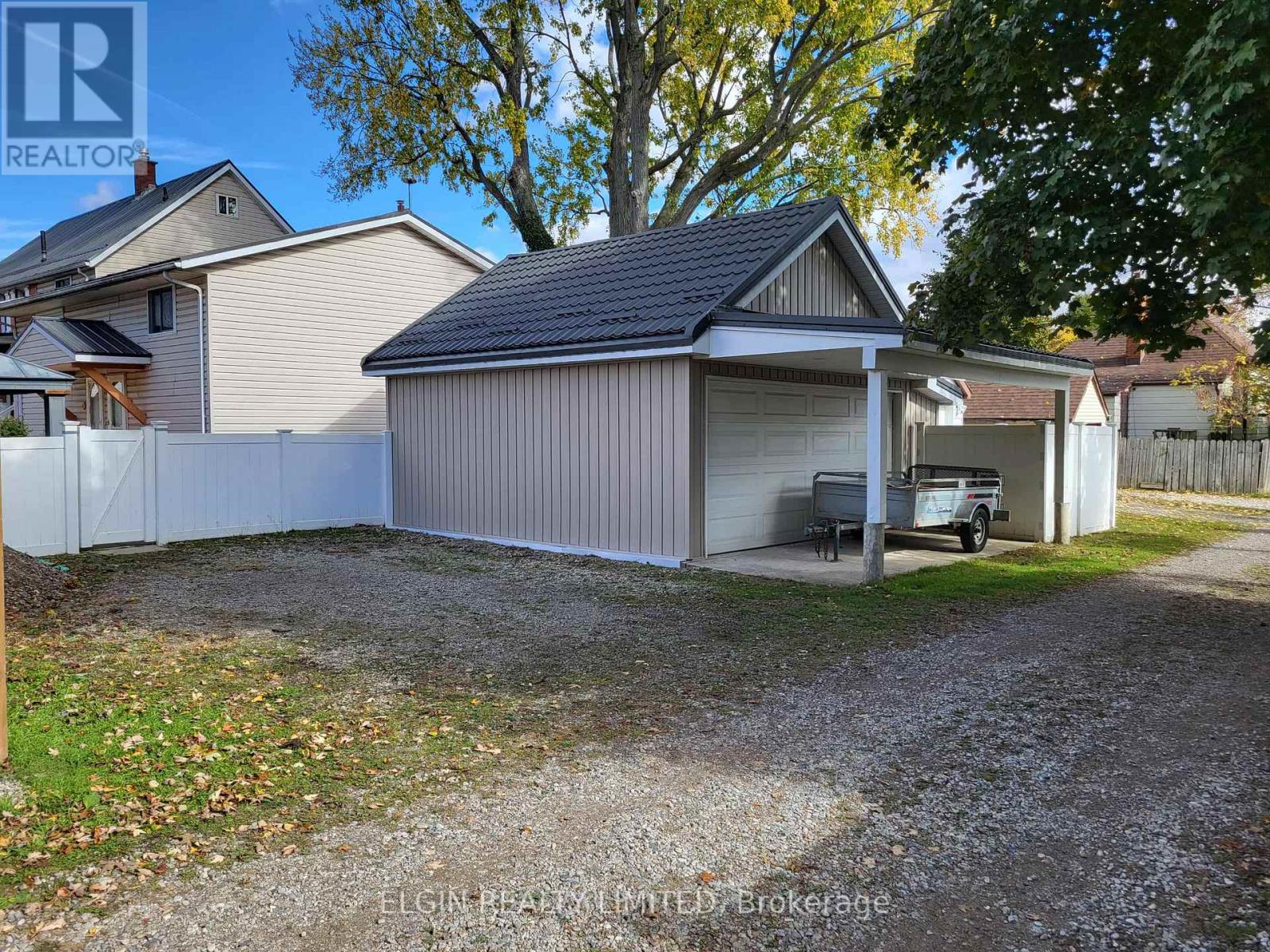 119 Erie Street, St. Thomas, Ontario  N5R 2N1 - Photo 12 - X12476459