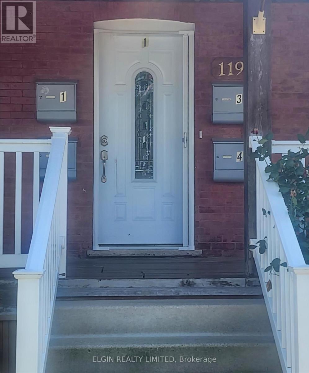 119 Erie Street, St. Thomas, Ontario  N5R 2N1 - Photo 3 - X12476459