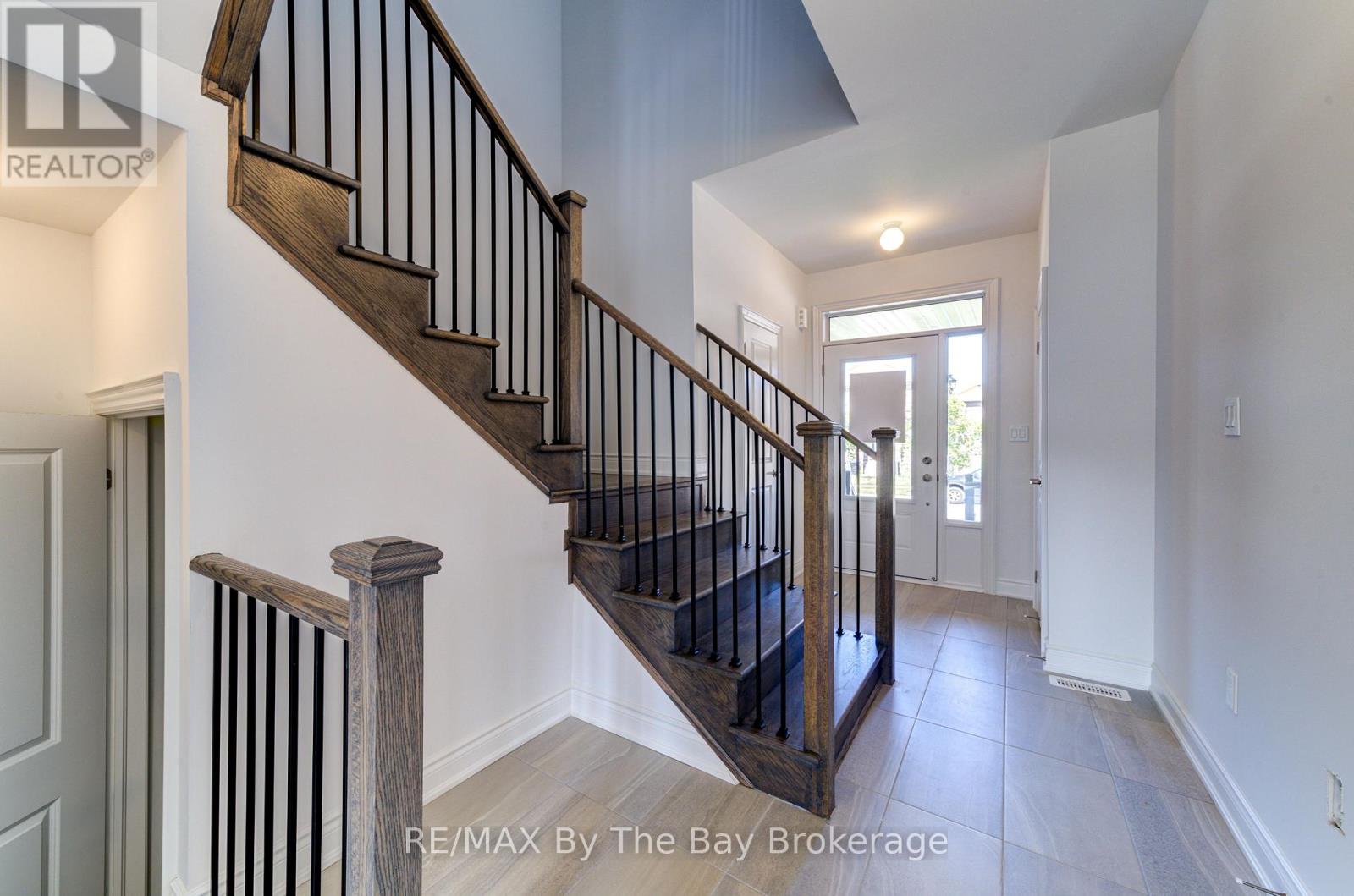 42 Lisa Street, Wasaga Beach, Ontario  L9Z 1J9 - Photo 23 - S12485091