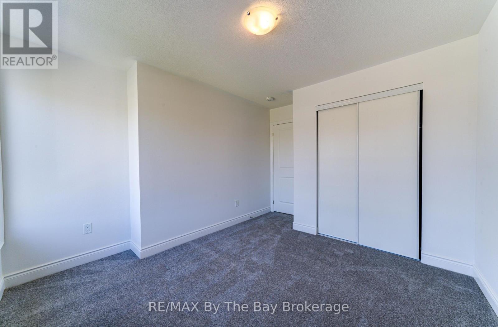 42 Lisa Street, Wasaga Beach, Ontario  L9Z 1J9 - Photo 28 - S12485091