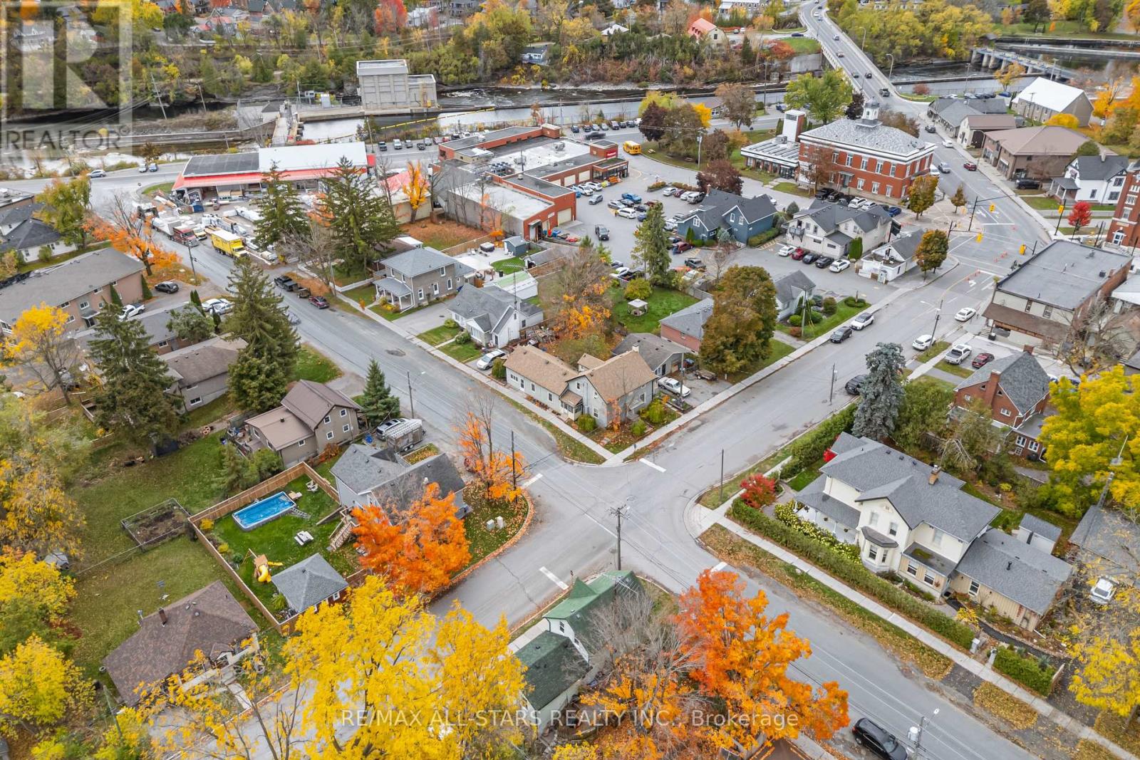 15 Albert Street, Selwyn, Ontario K0L 2H0 - Photo 11 - X12485092