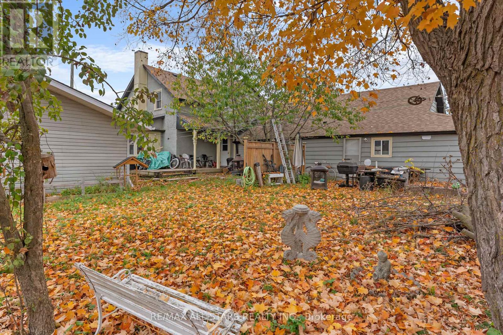 15 Albert Street, Selwyn, Ontario K0L 2H0 - Photo 9 - X12485092