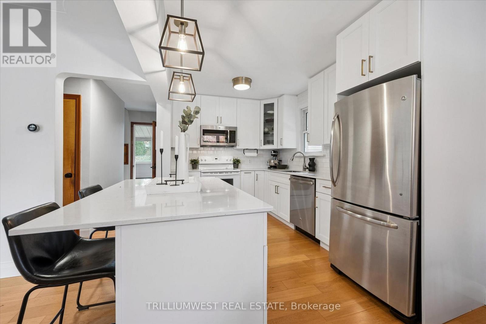 131 Roger Street, Waterloo, Ontario  N2J 1A7 - Photo 12 - X12485060