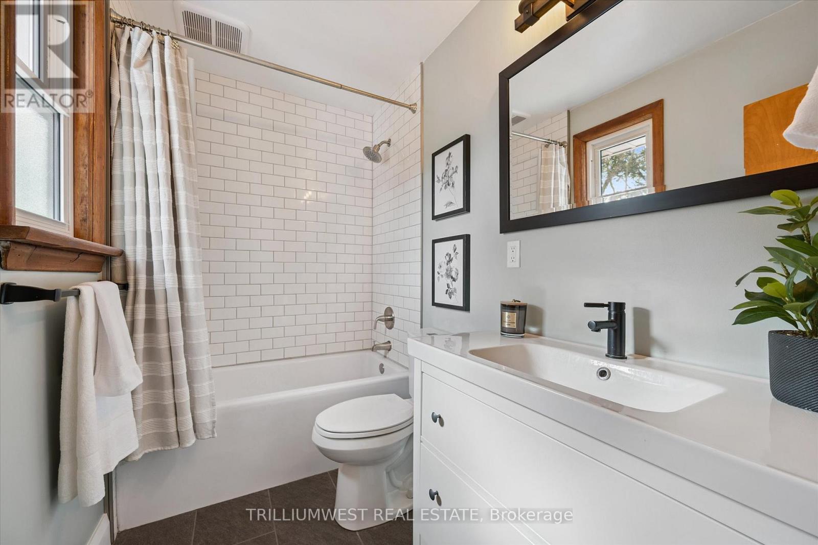 131 Roger Street, Waterloo, Ontario  N2J 1A7 - Photo 19 - X12485060