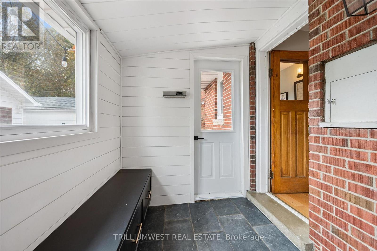 131 Roger Street, Waterloo, Ontario  N2J 1A7 - Photo 21 - X12485060