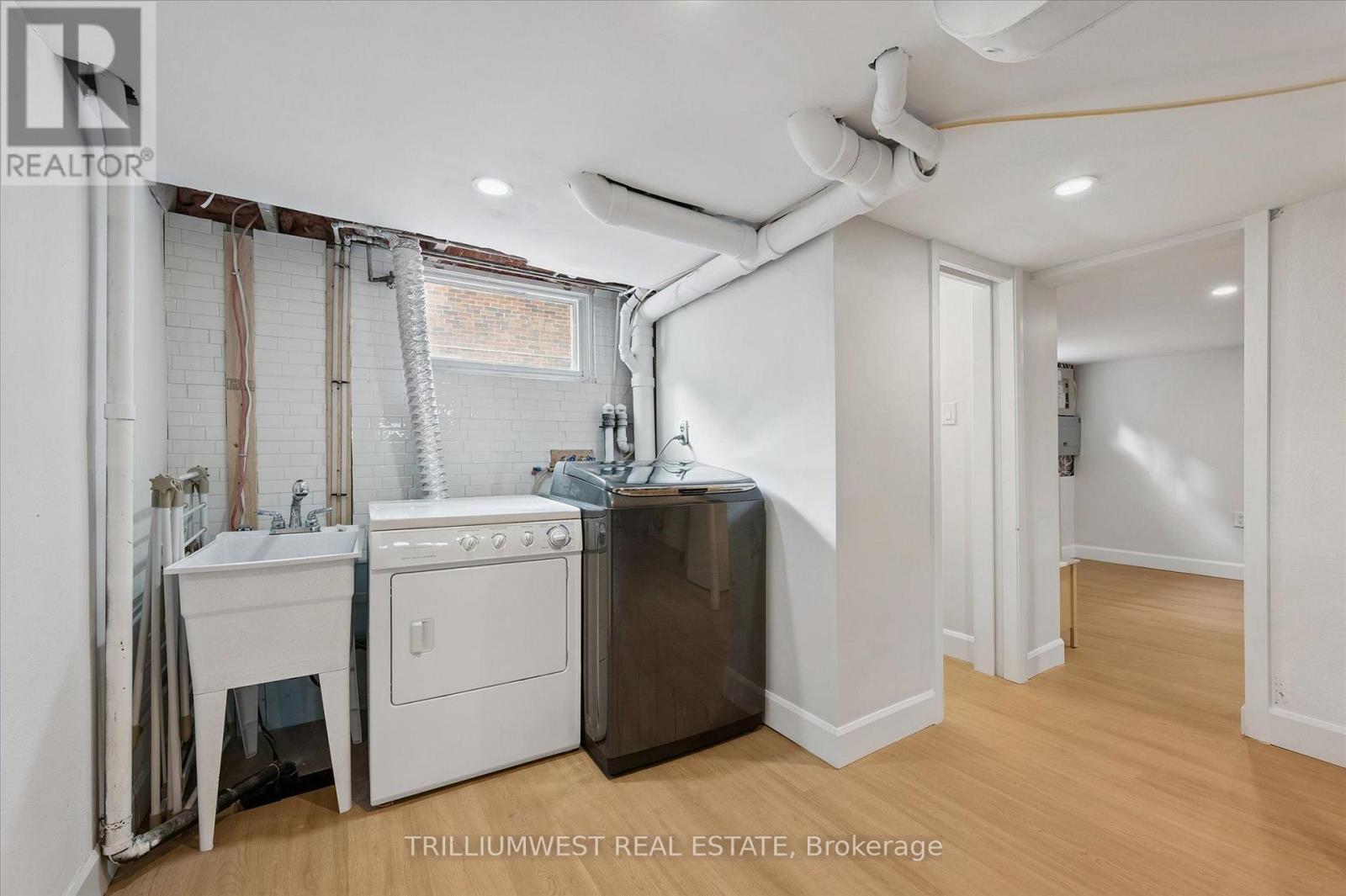 131 Roger Street, Waterloo, Ontario  N2J 1A7 - Photo 27 - X12485060