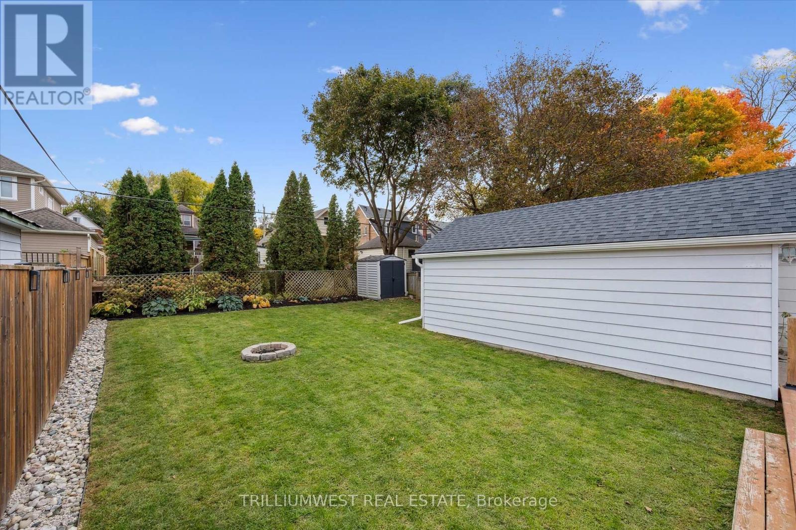 131 Roger Street, Waterloo, Ontario  N2J 1A7 - Photo 36 - X12485060