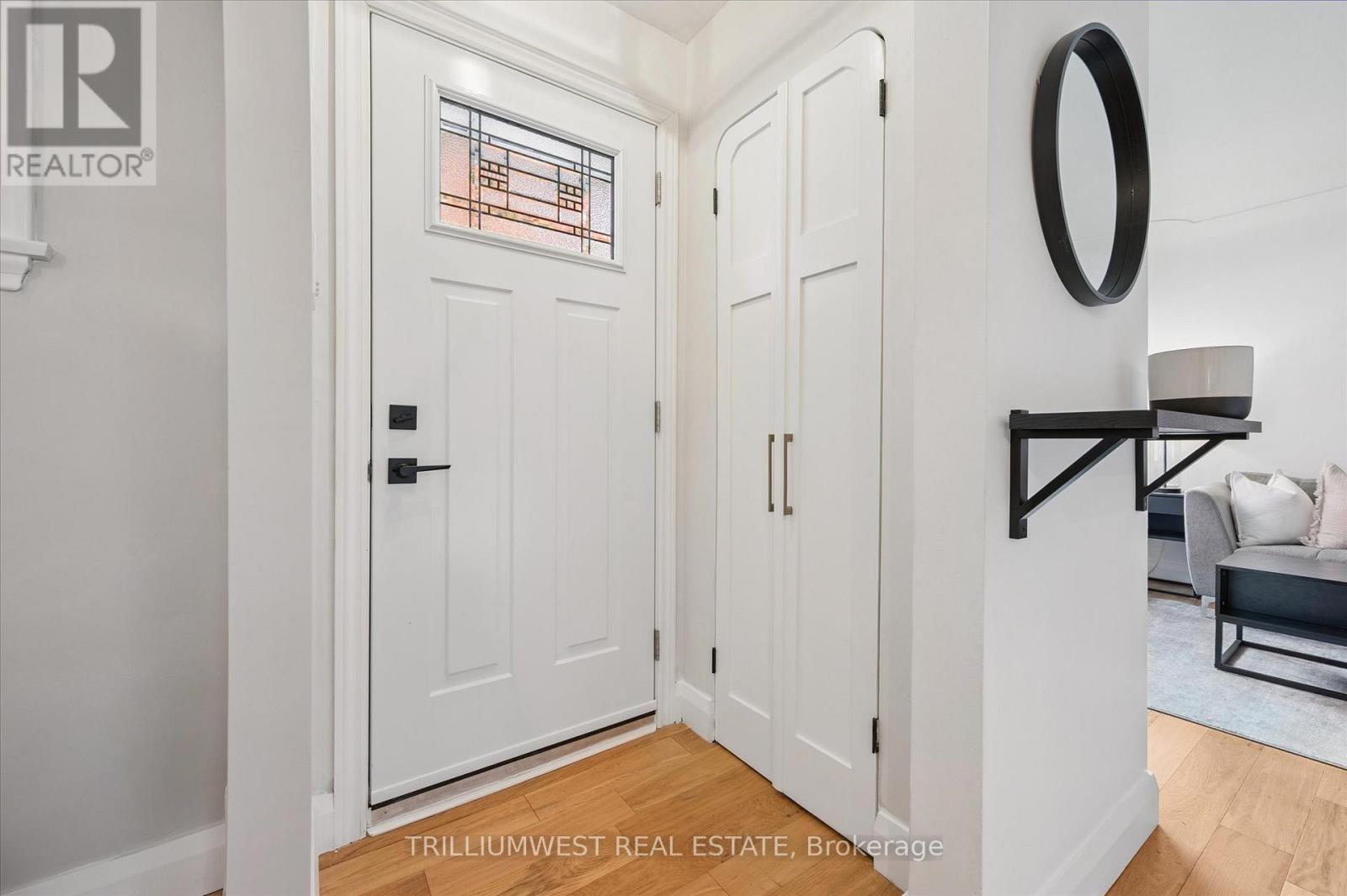 131 Roger Street, Waterloo, Ontario  N2J 1A7 - Photo 5 - X12485060