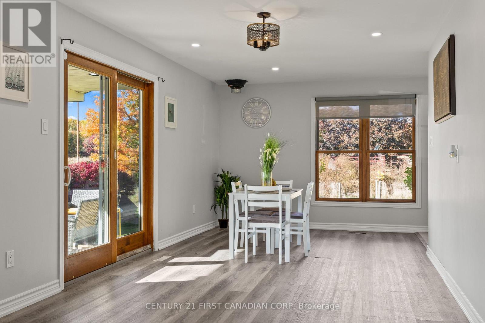 5270 Trafalgar Street, Thames Centre, Ontario  N0L 1G4 - Photo 13 - X12485066