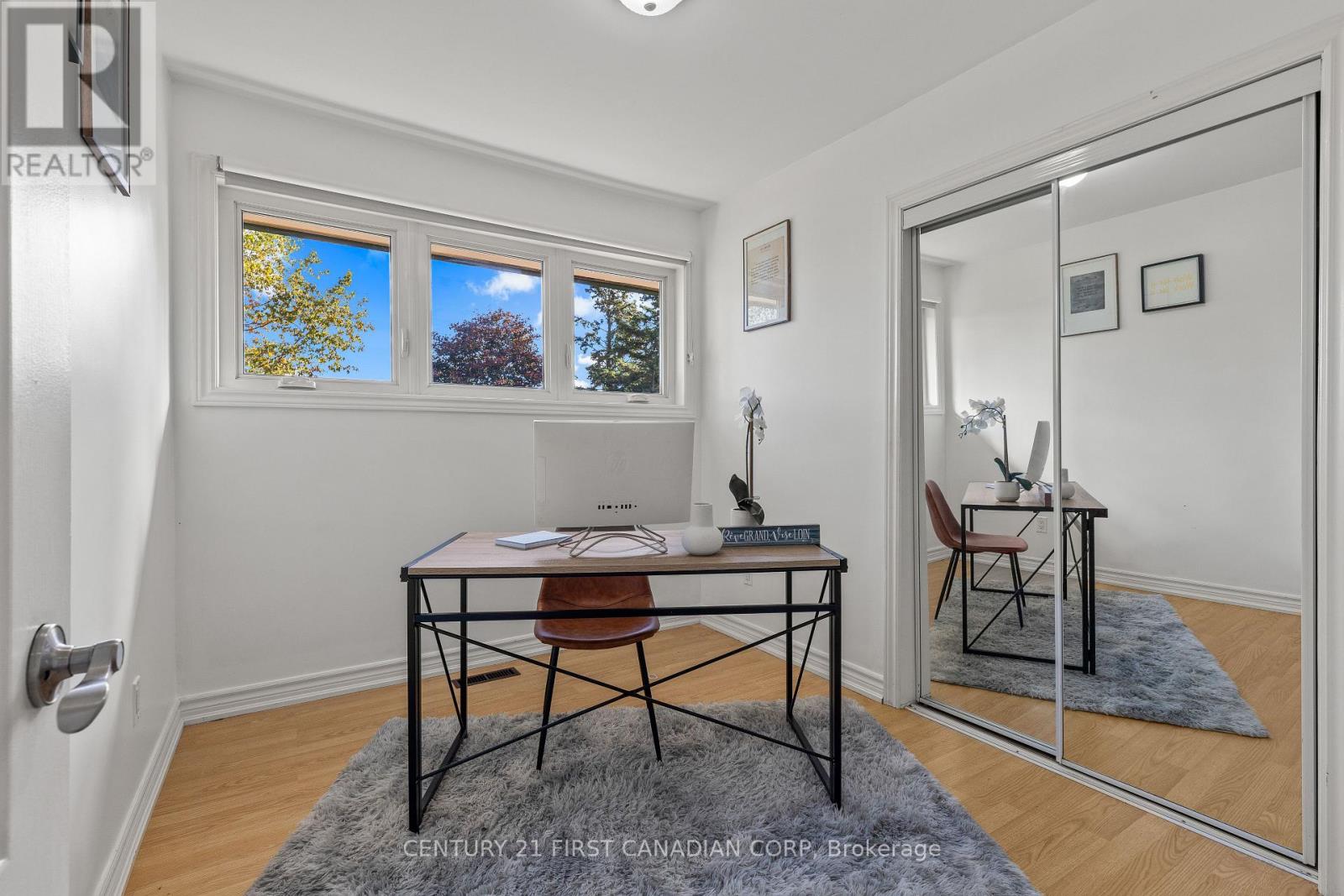 5270 Trafalgar Street, Thames Centre, Ontario  N0L 1G4 - Photo 17 - X12485066