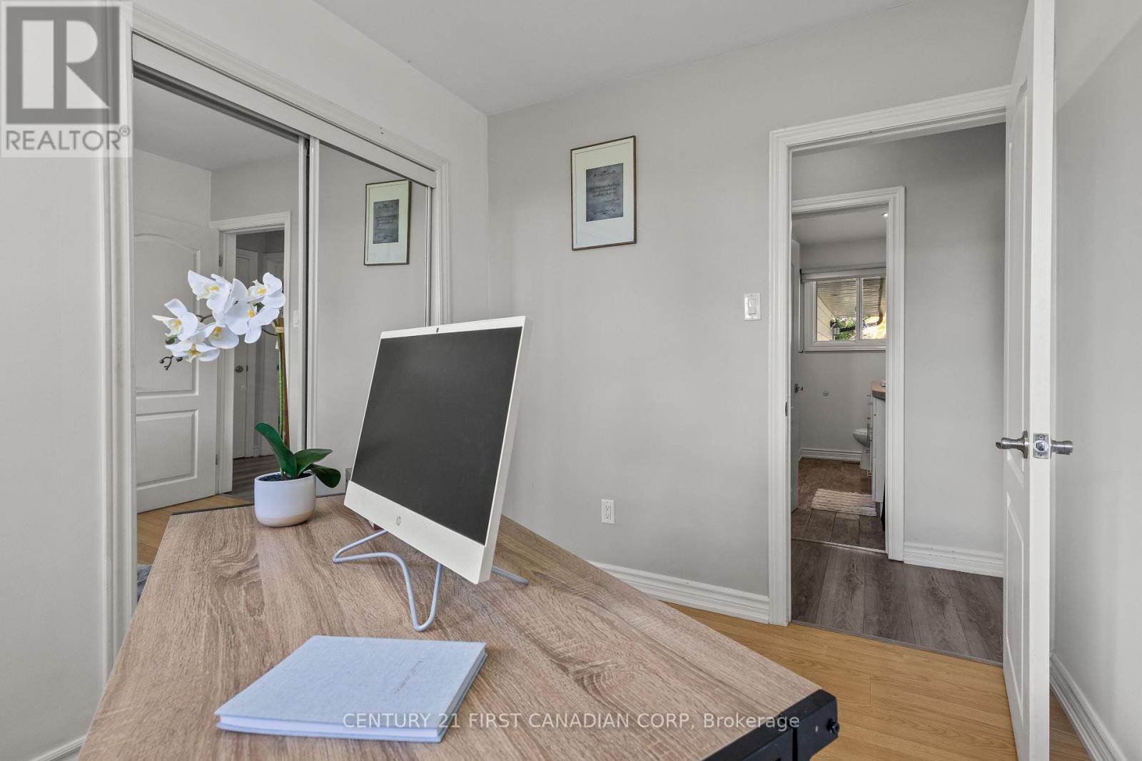 5270 Trafalgar Street, Thames Centre, Ontario  N0L 1G4 - Photo 18 - X12485066