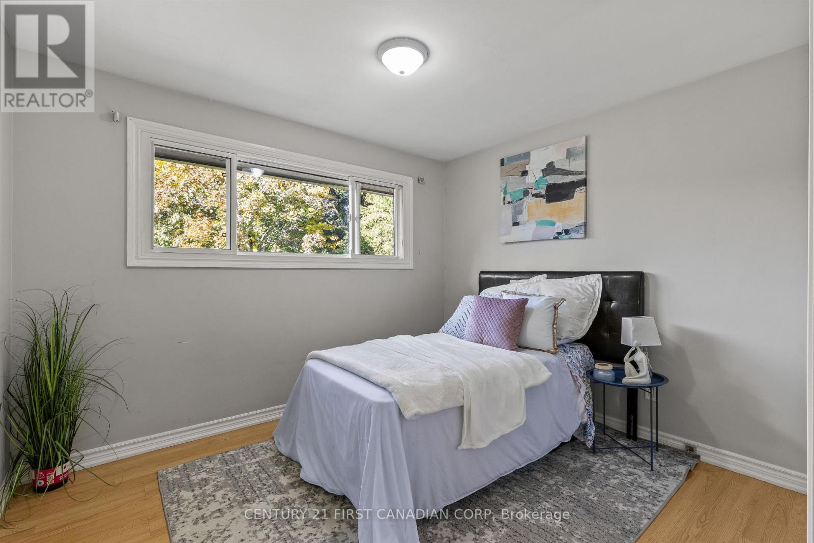 5270 Trafalgar Street, Thames Centre, Ontario  N0L 1G4 - Photo 19 - X12485066