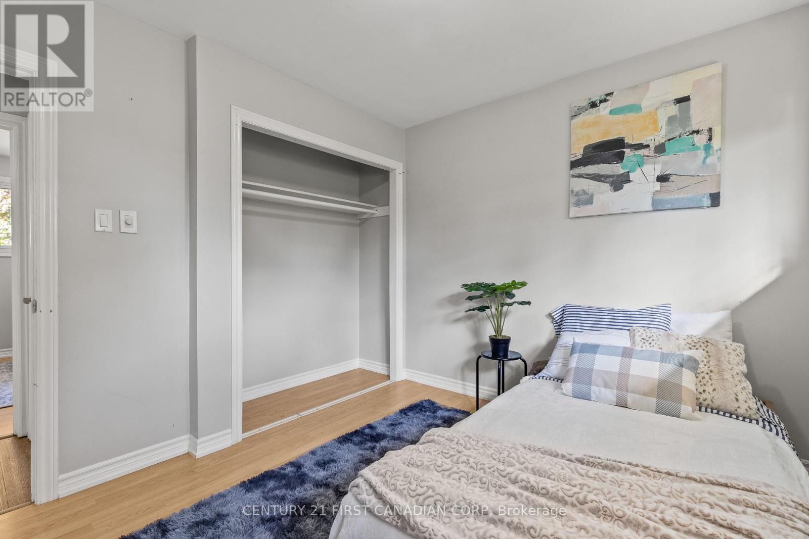 5270 Trafalgar Street, Thames Centre, Ontario  N0L 1G4 - Photo 24 - X12485066