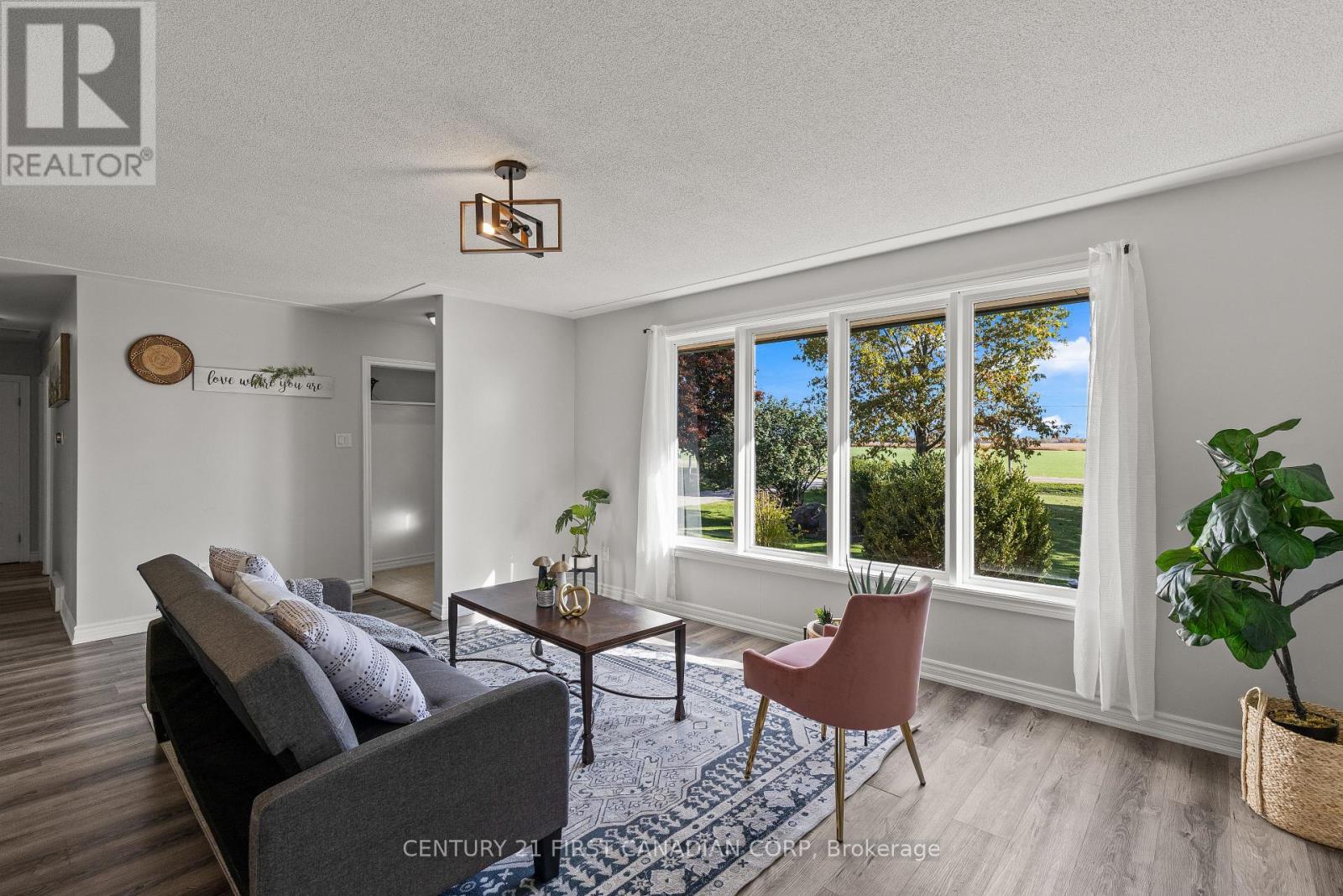 5270 Trafalgar Street, Thames Centre, Ontario  N0L 1G4 - Photo 6 - X12485066