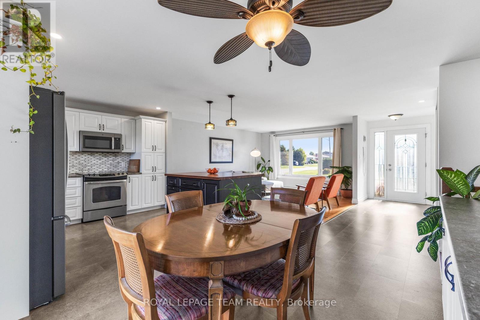 1965 Patricia Street, Clarence-Rockland, Ontario  K4K 1B2 - Photo 11 - X12485063