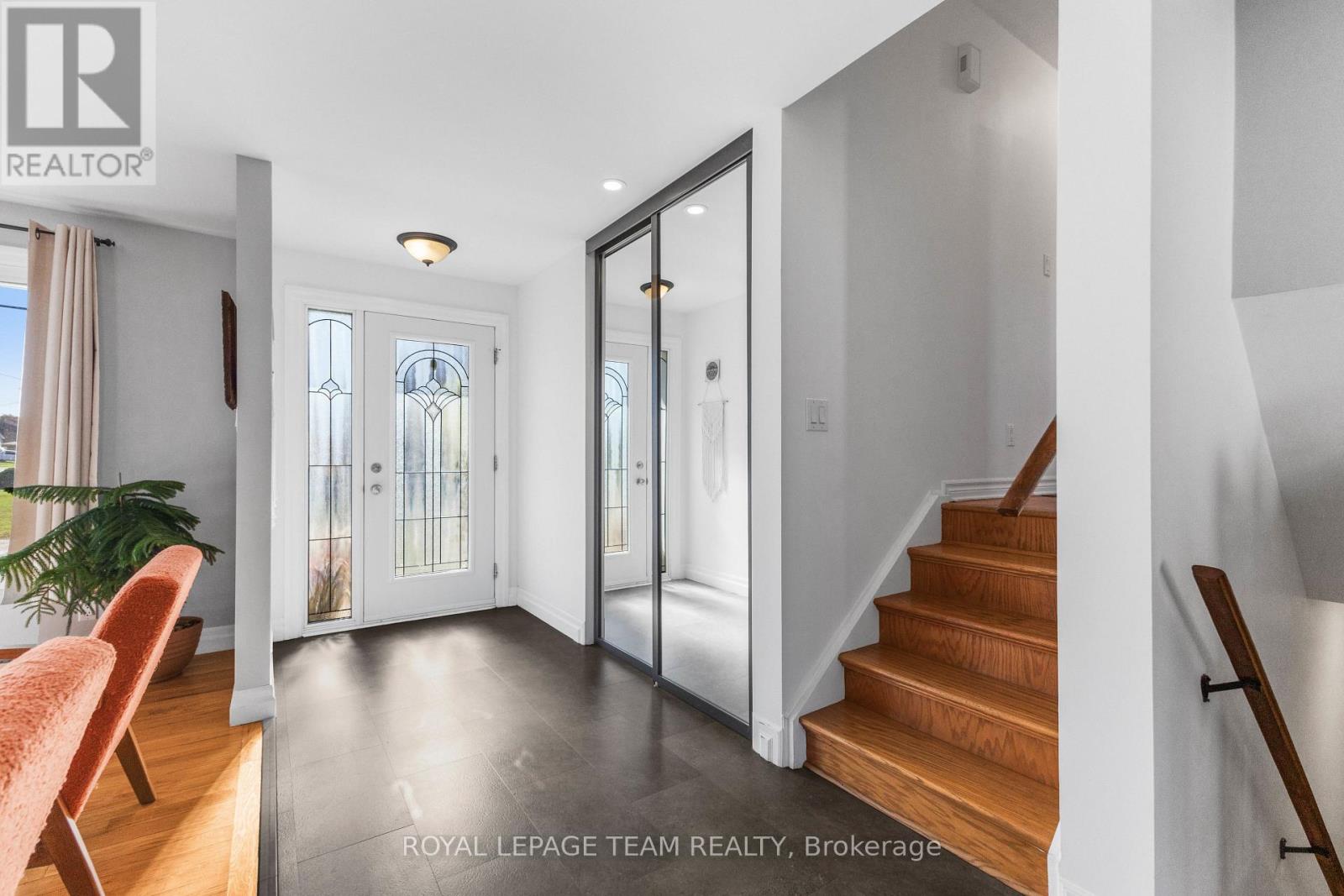 1965 Patricia Street, Clarence-Rockland, Ontario  K4K 1B2 - Photo 3 - X12485063