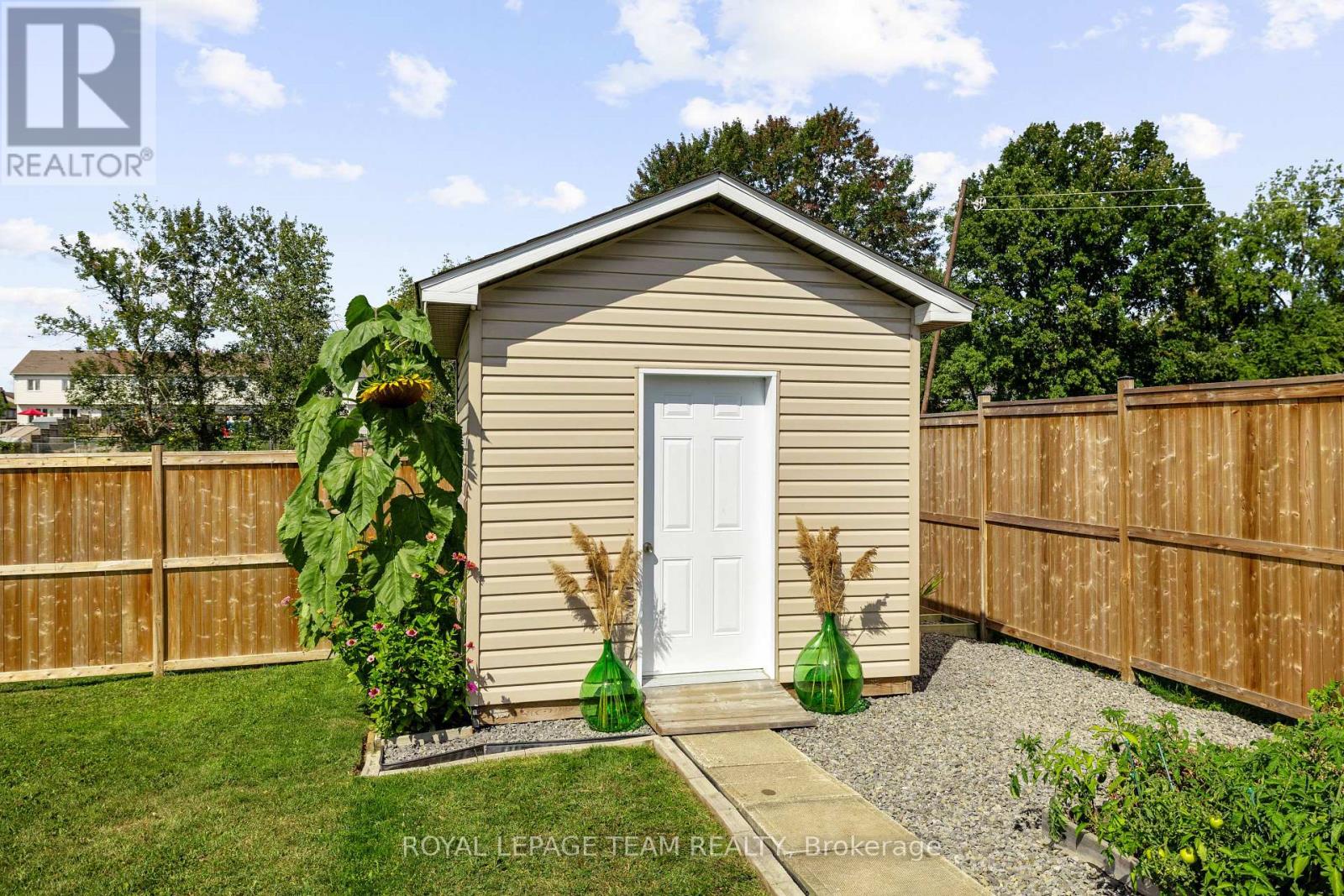 1965 Patricia Street, Clarence-Rockland, Ontario  K4K 1B2 - Photo 37 - X12485063