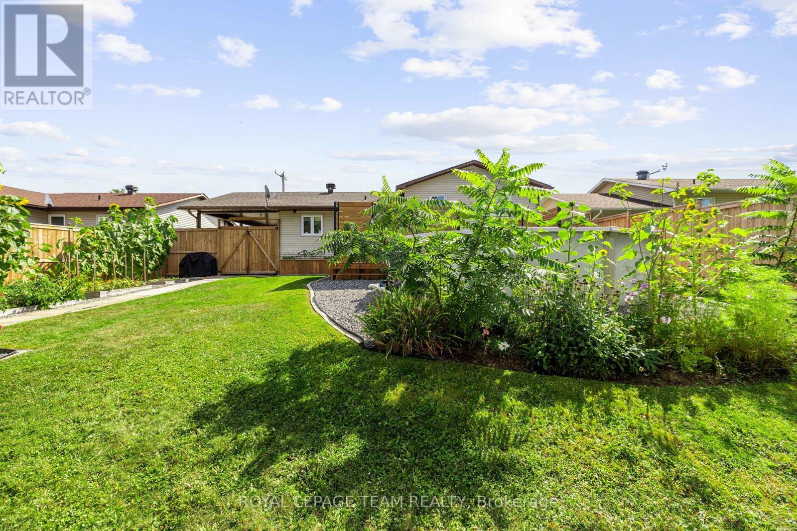 1965 Patricia Street, Clarence-Rockland, Ontario  K4K 1B2 - Photo 43 - X12485063