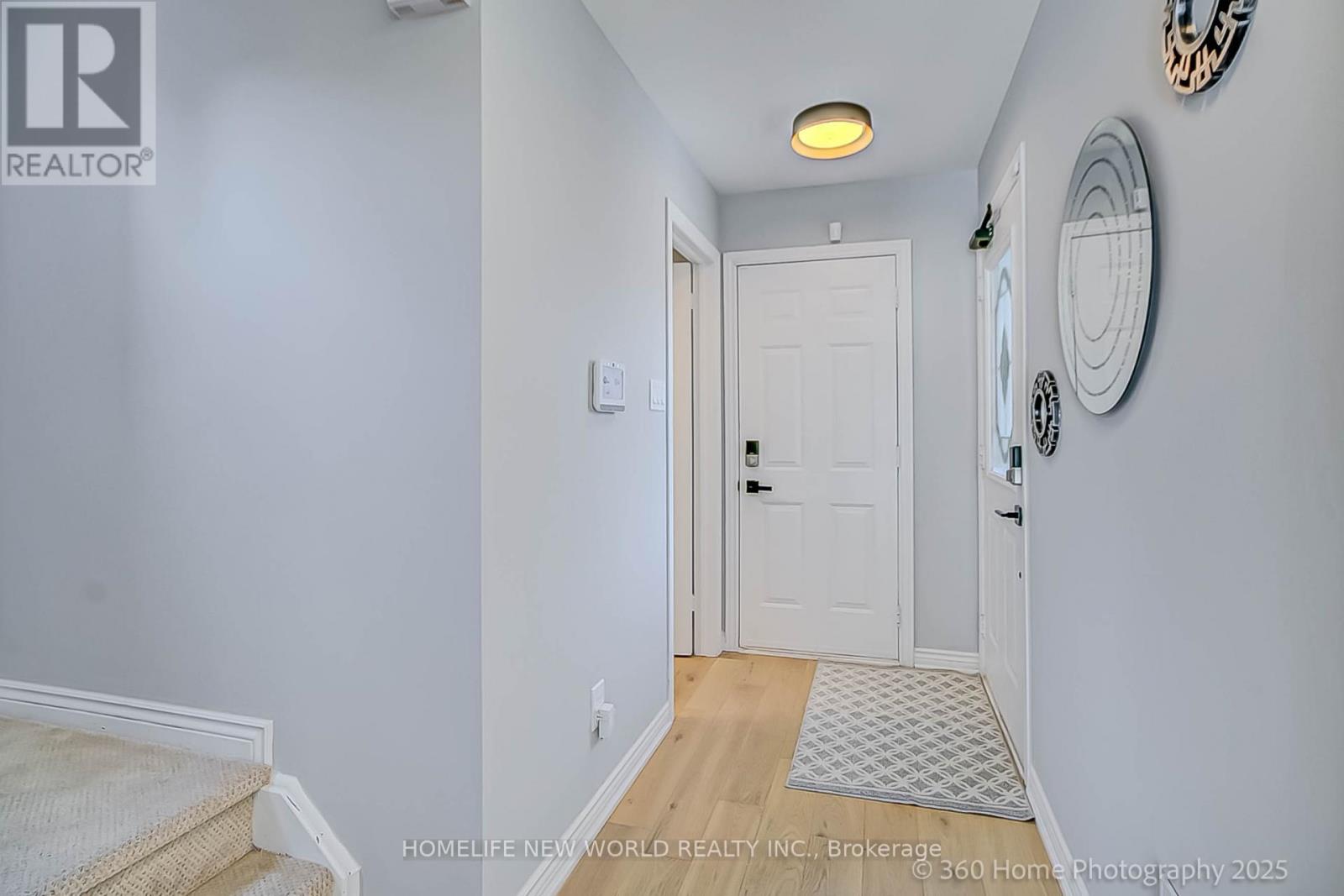 350 Pickering Crescent, Newmarket, Ontario  L3Y 8G7 - Photo 5 - N12026737