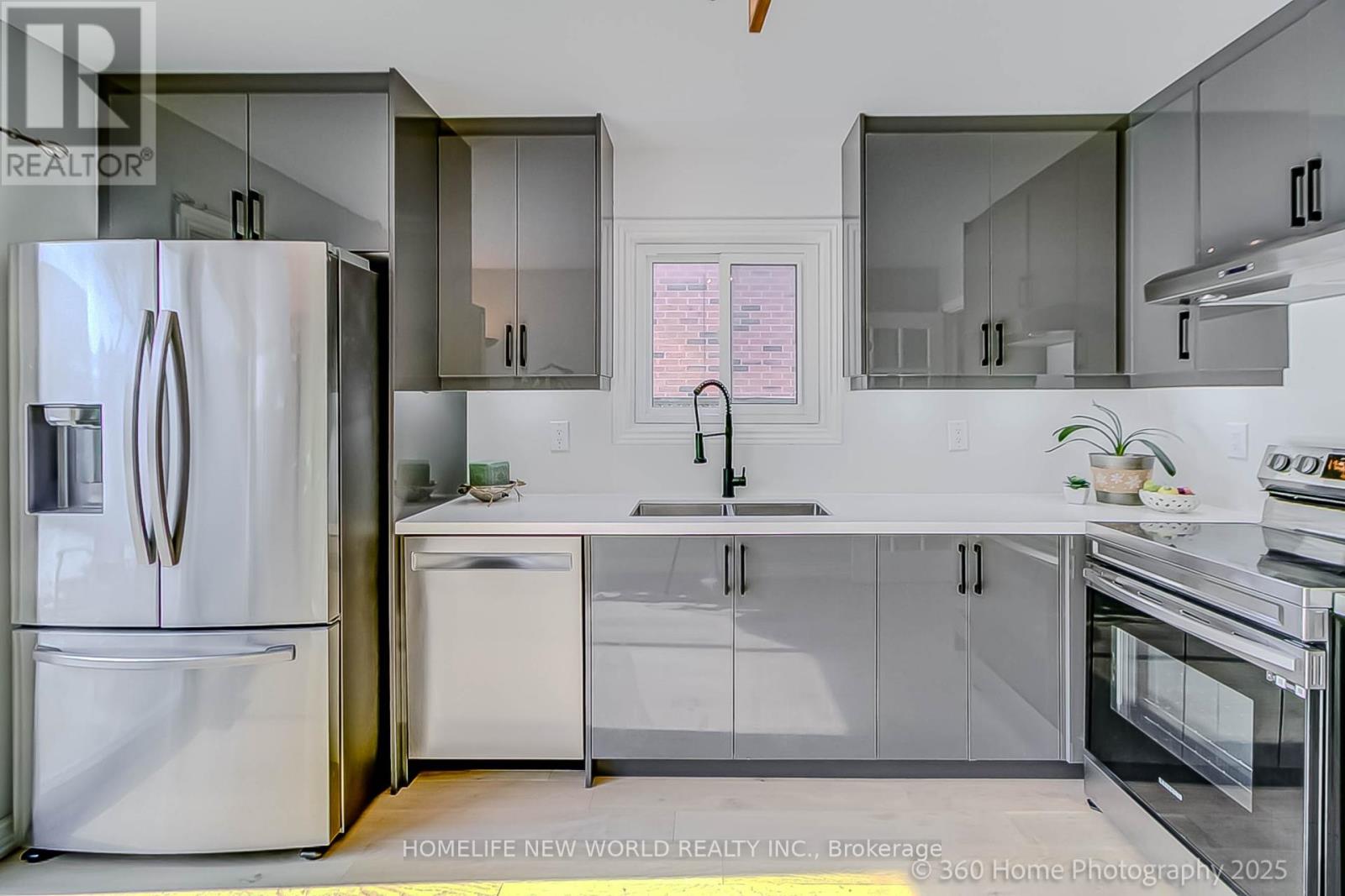 350 Pickering Crescent, Newmarket, Ontario  L3Y 8G7 - Photo 7 - N12026737