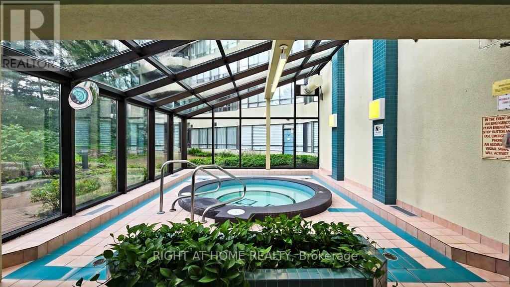 2206 - 22 Hanover Road, Brampton, Ontario  L6S 5K7 - Photo 34 - W12483458