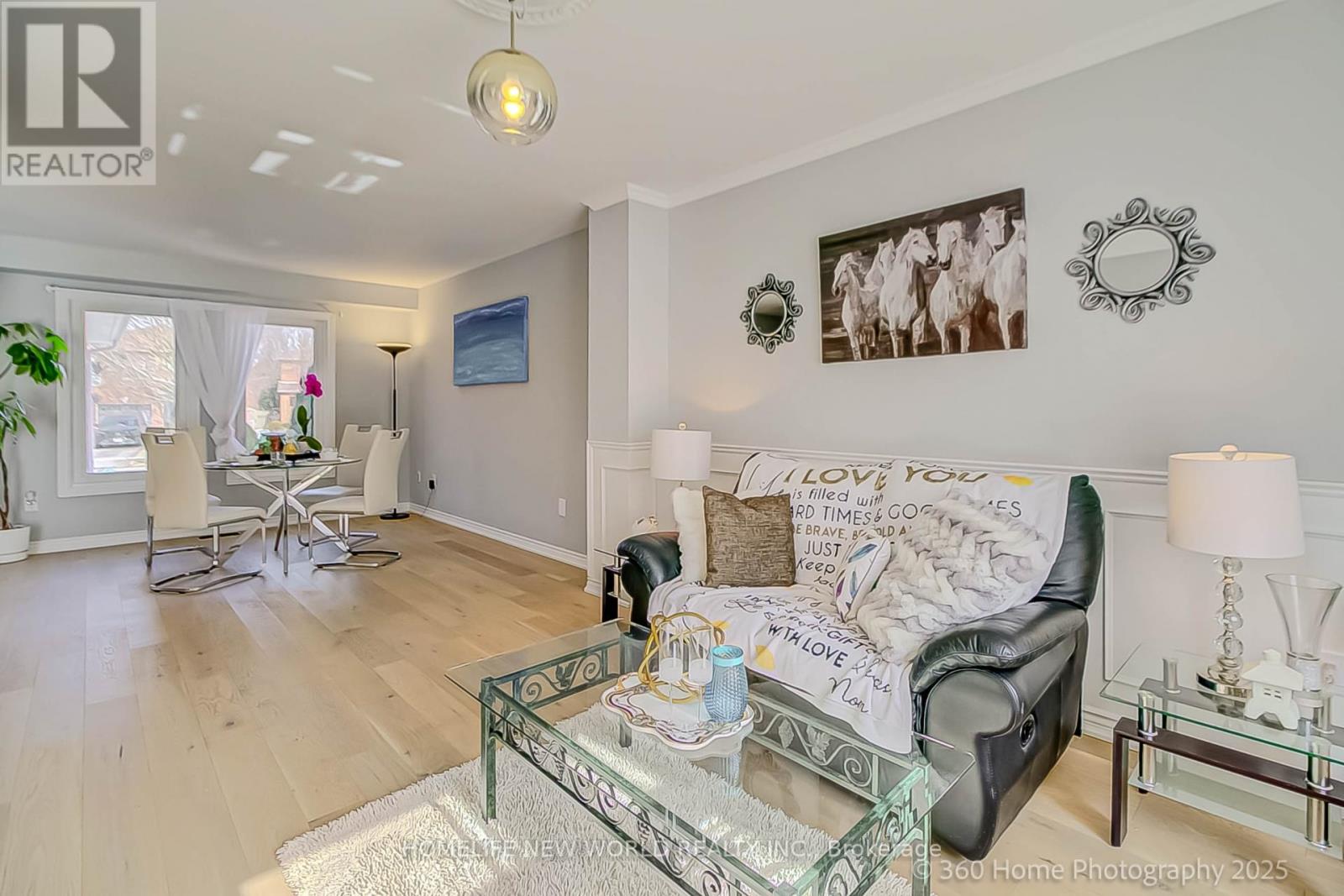 350 Pickering Crescent, Newmarket, Ontario  L3Y 8G7 - Photo 4 - N12026737