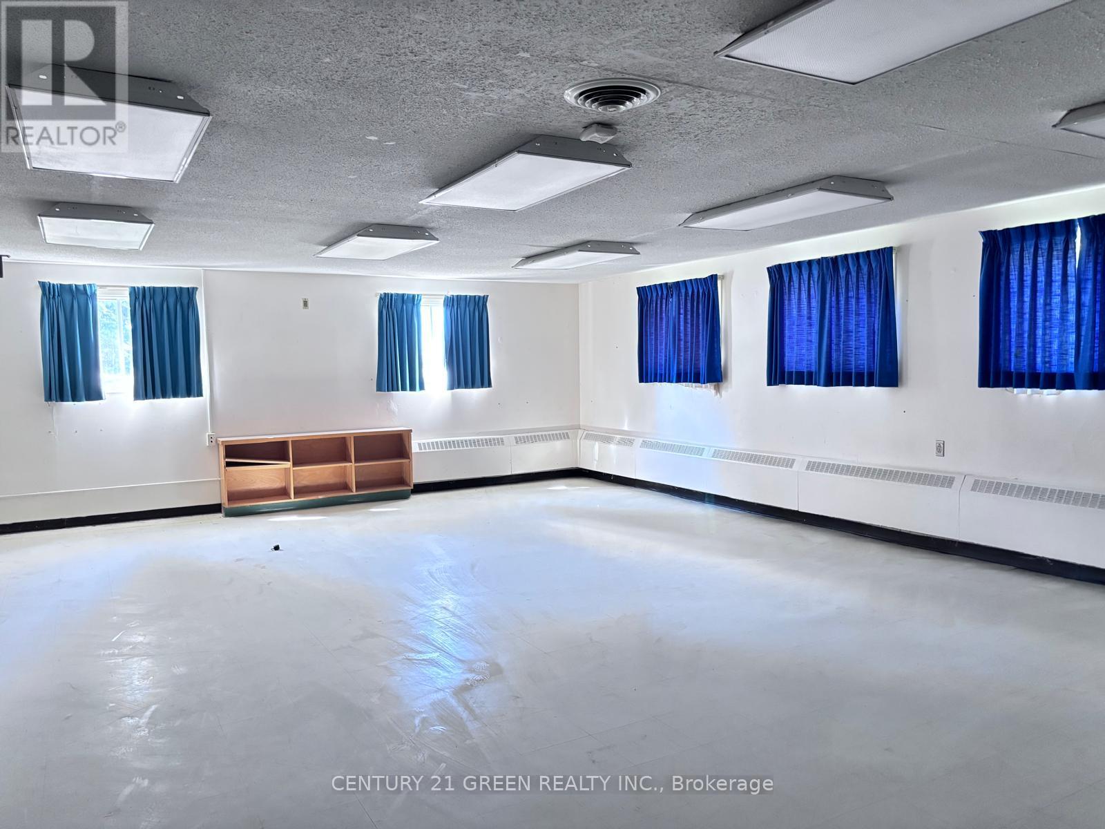 9399 Mcnaughton Line E, Chatham-Kent, Ontario N7M 5J7 - Photo 19 - X12450395