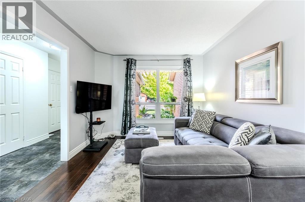 1237 Blackburn Drive, Oakville, Ontario  L6M 2W5 - Photo 6 - 40771721