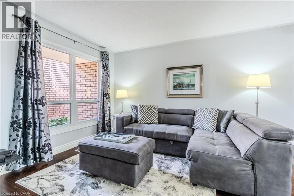 1237 Blackburn Drive, Oakville, Ontario  L6M 2W5 - Photo 5 - 40771721