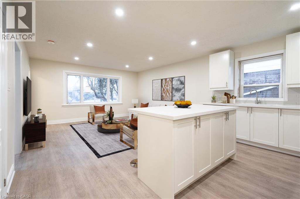 130 West 34th Street, Hamilton, Ontario  L9C 5K3 - Photo 4 - 40782349