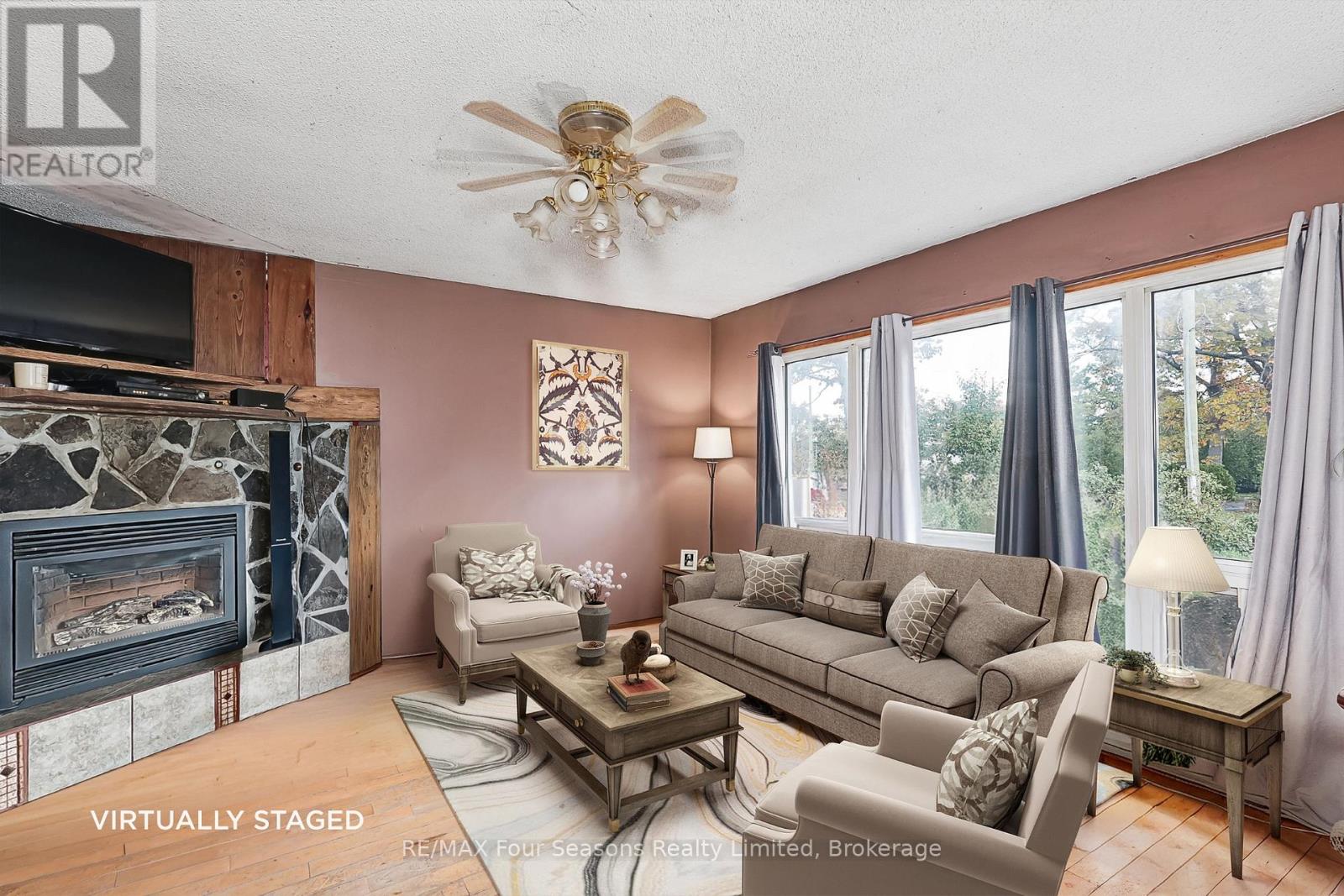 24 Indianola Crescent, Wasaga Beach, Ontario  L9Z 2W3 - Photo 12 - S12482347