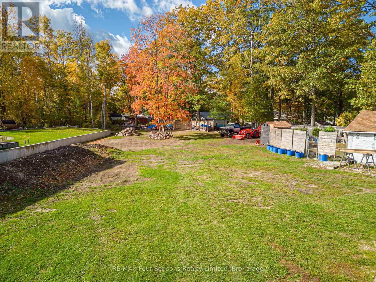 24 Indianola Crescent, Wasaga Beach, Ontario  L9Z 2W3 - Photo 23 - S12482347