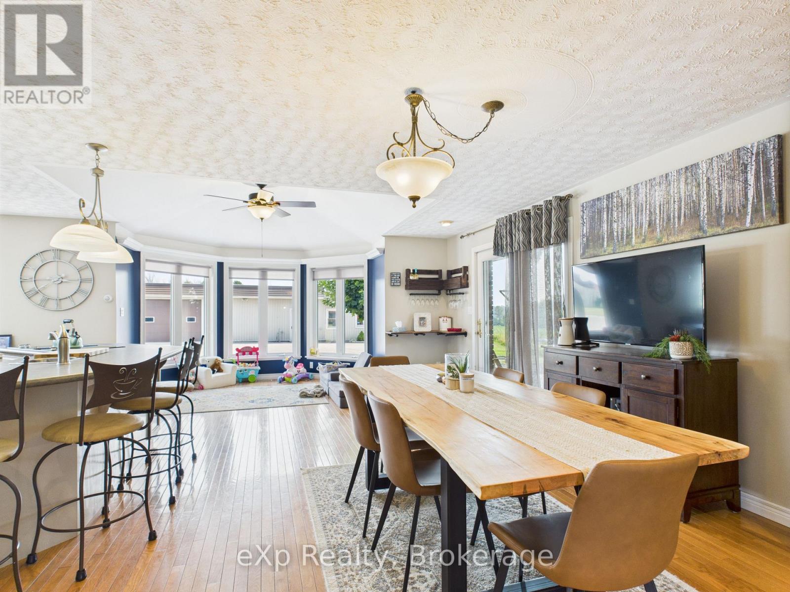 1567 Bruce Road 4, R.r. 2 Road, Brockton, Ontario  N0G 2V0 - Photo 6 - X12324793