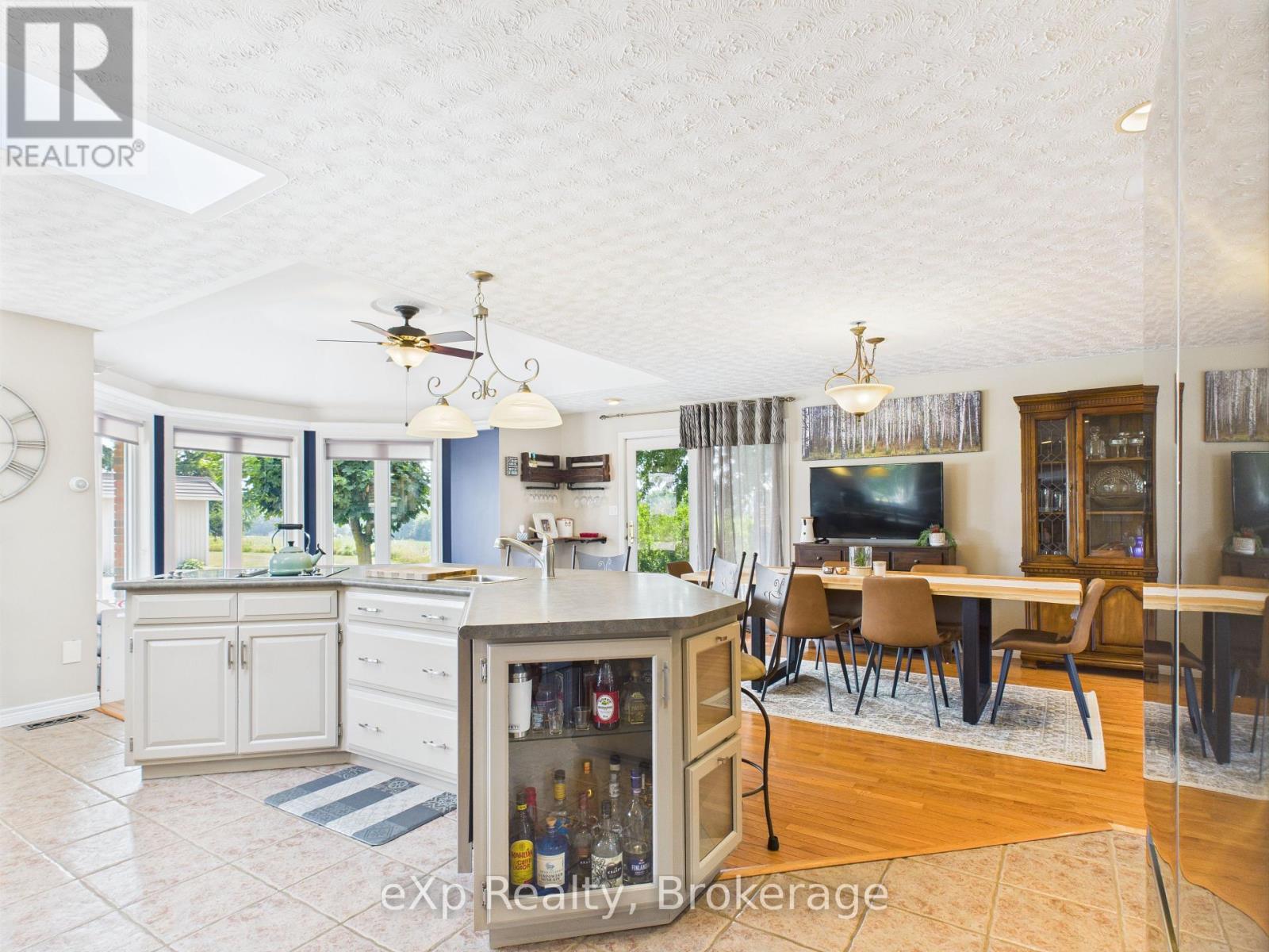 1567 Bruce Road 4, R.r. 2 Road, Brockton, Ontario  N0G 2V0 - Photo 8 - X12324793