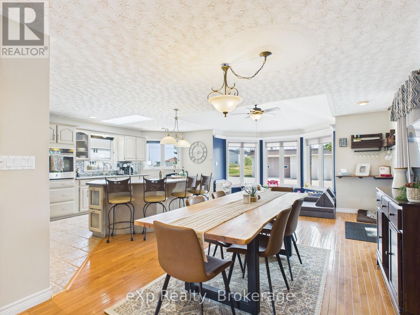 1567 Bruce Road 4, R.r. 2 Road, Brockton, Ontario  N0G 2V0 - Photo 5 - X12324793