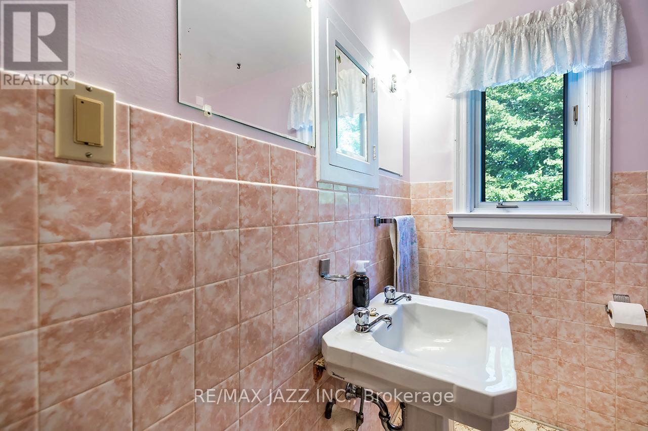 30 Thomas Street, Oshawa, Ontario  L1H 3W5 - Photo 13 - E12409933