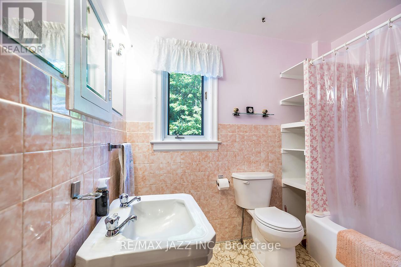 30 Thomas Street, Oshawa, Ontario  L1H 3W5 - Photo 12 - E12409933