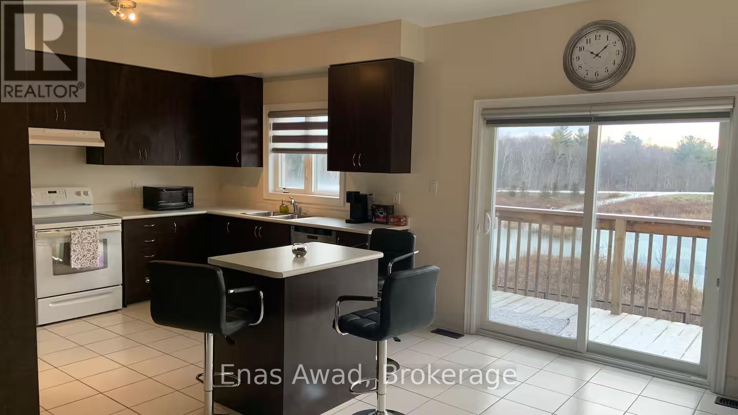 1345 Bardeau Street, Innisfil, Ontario  L0L 1W0 - Photo 11 - N12468912