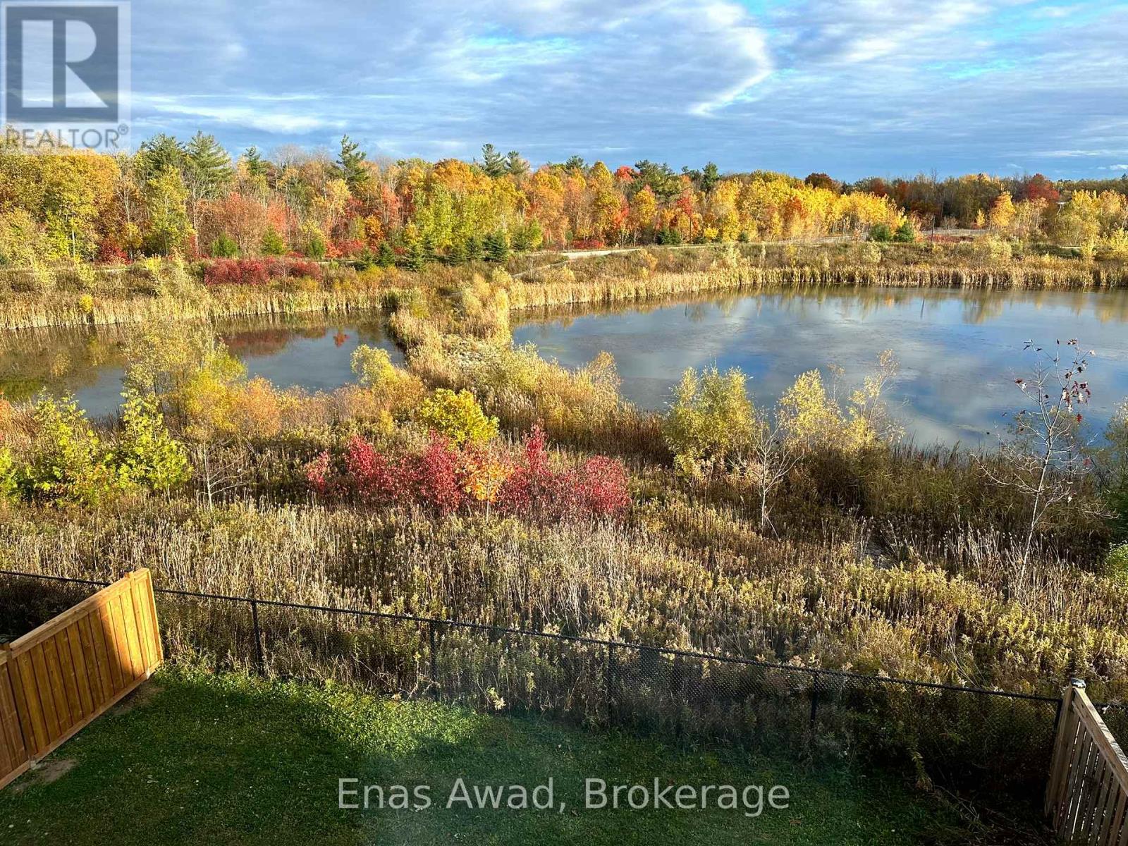 1345 Bardeau Street, Innisfil, Ontario  L0L 1W0 - Photo 7 - N12468912